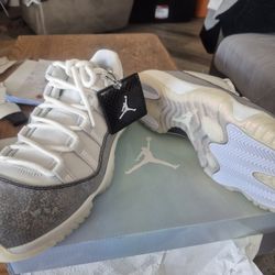 Air JORDAN 11S Retro Low Cny