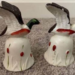 Vintage Set Of 2 Resin Ducks Tabletop Stand Figurine Home Decoration Accent