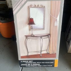 Mirror & Counsel Table With Lamp 