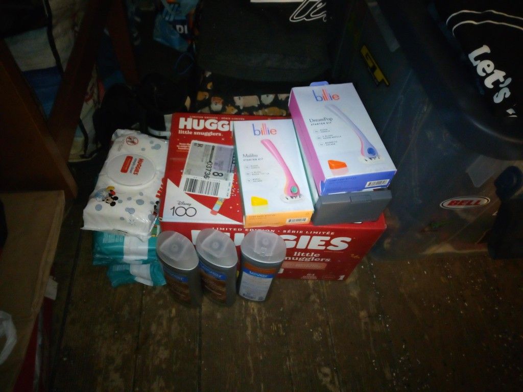 Huggies Box Wipes Package