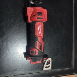 Milwaukee Cut Out Tool