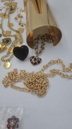 Goldtone jewelry lot