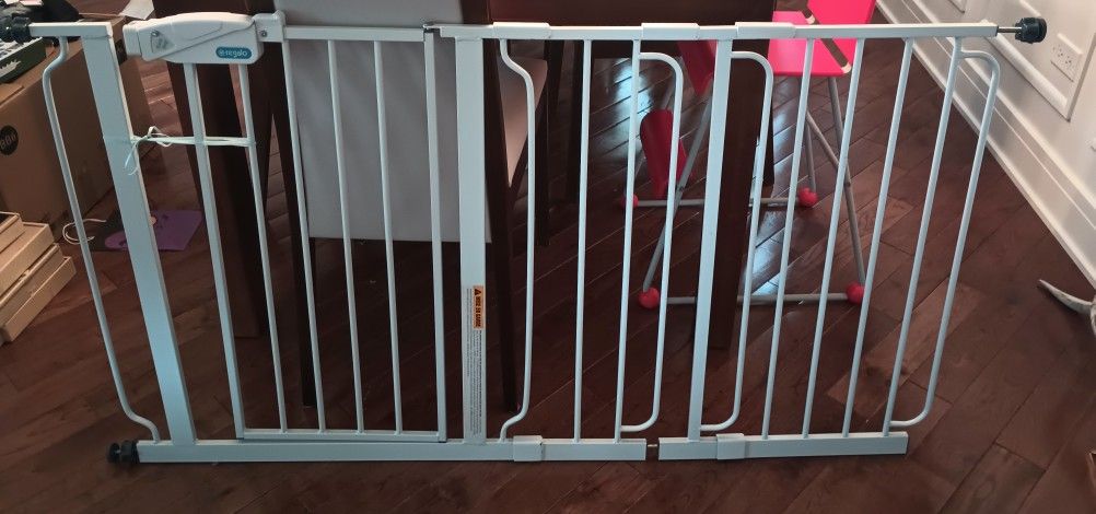 Baby Gate Can Fit Openings 29-55" Wide Gate