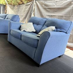 SOFAS/ COUCHES :2 Piece Living Room Set With Full Sleeper