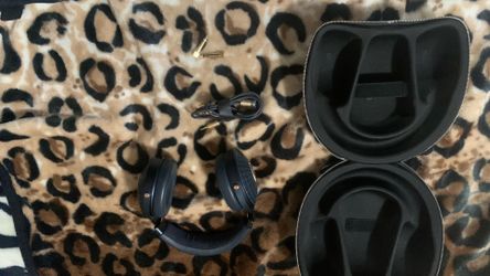 FOCAL CELESTEE HIGH-END CLOSED BACK OVER EAR WIRED HEADPHONES