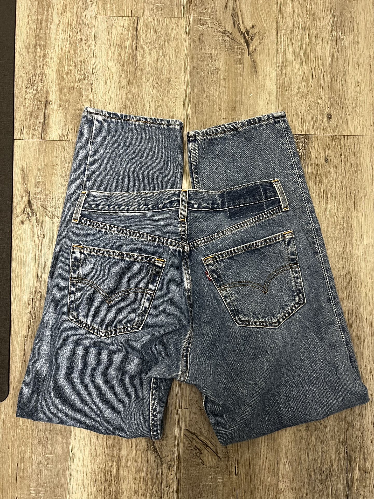 levi jeans: 1 light wash 505 30/30 and 1 dark wash 