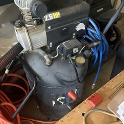 Central Pneumatic Compressor 21 Gallon 2.5 HP
