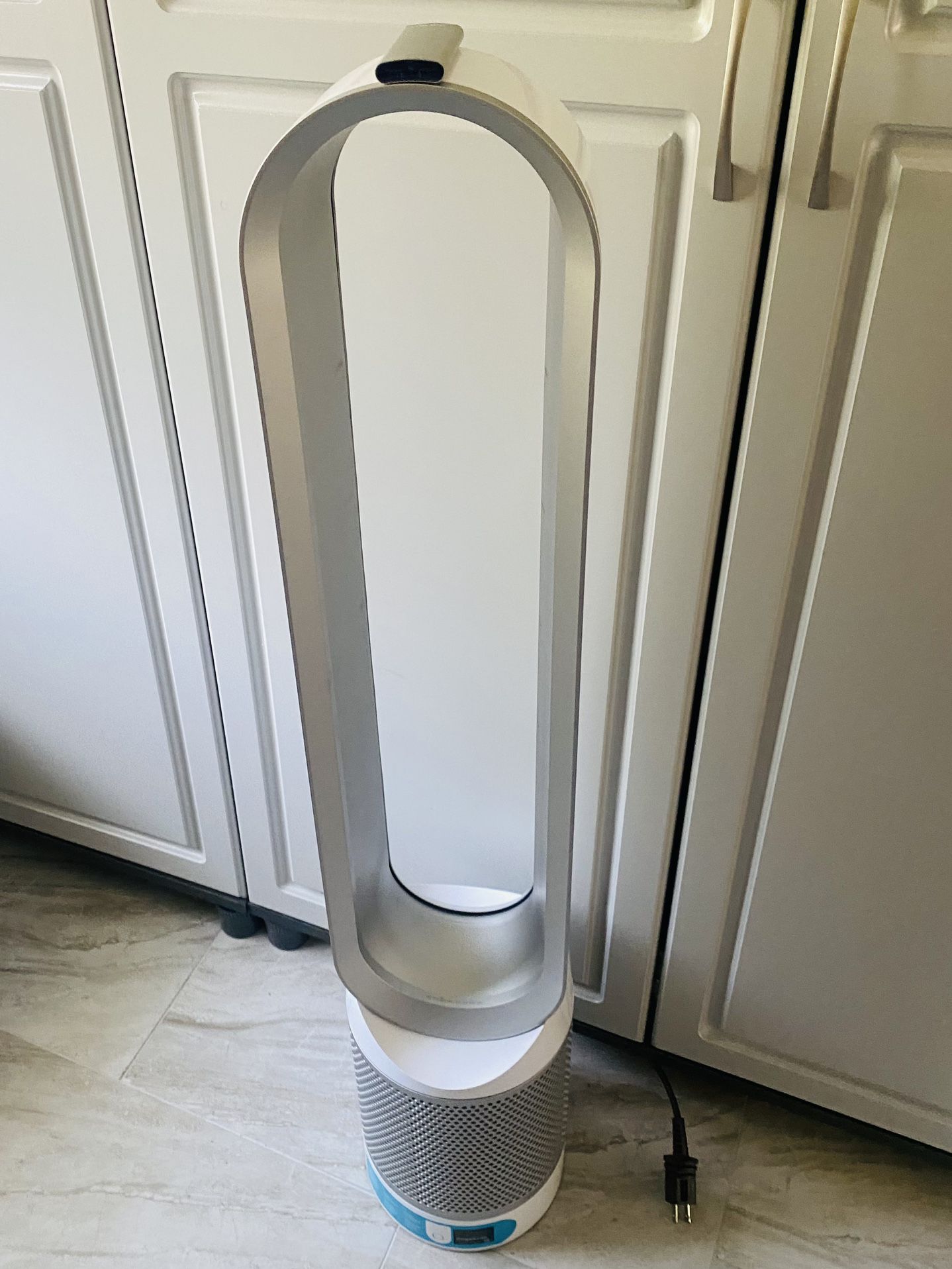 Dyson  PURE COOL Link Tower - White/Silver ALMOST BRAND NEW, Extra Filter Included 