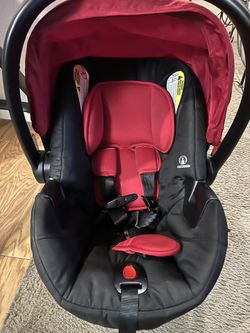 Britax B-lively Lightweight Stroller Cardinal With Car seat And Base