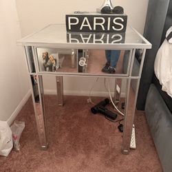 2 Mirrored Night Stands 