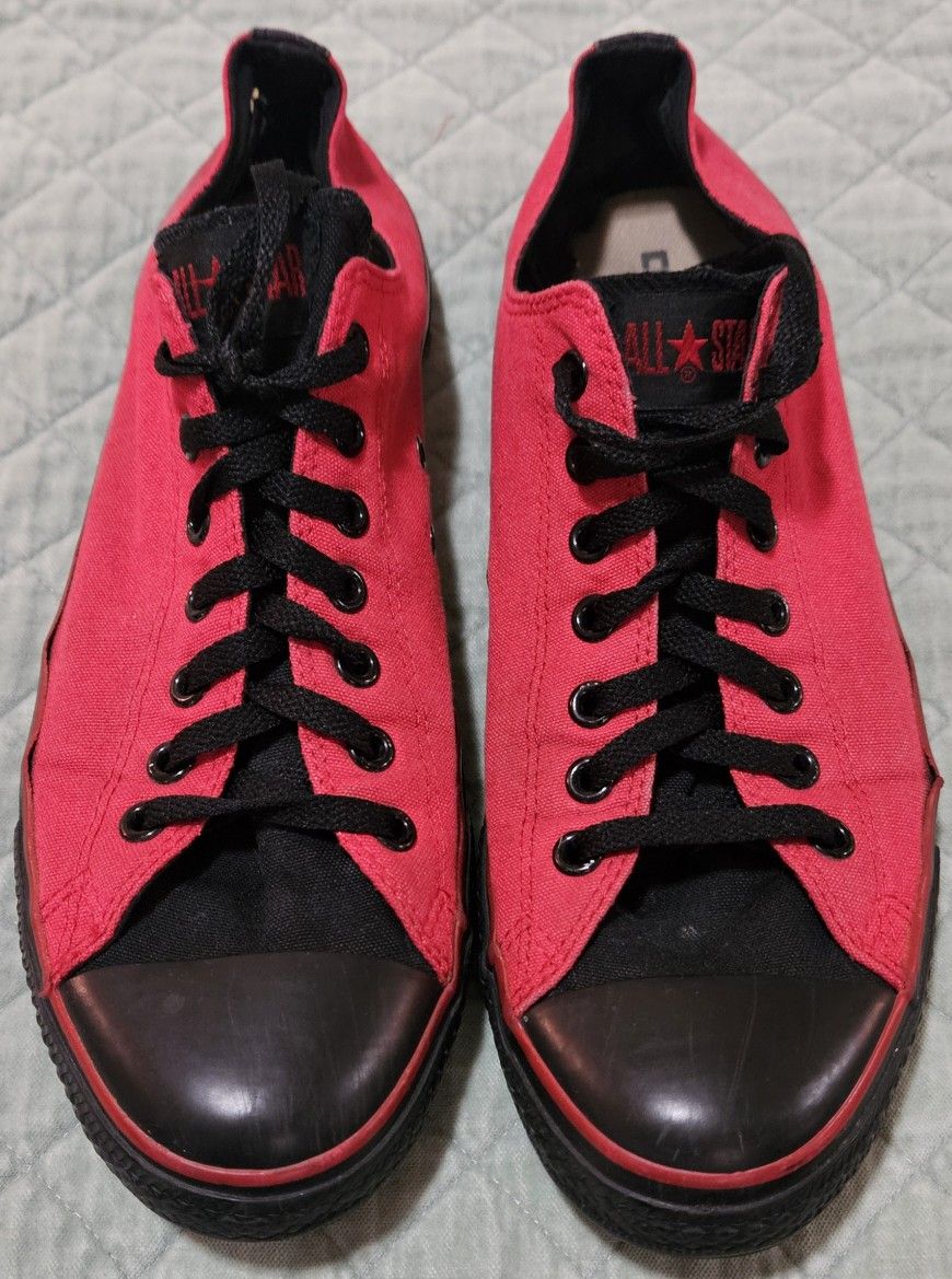 Vintage Converse All Stars Red Black
