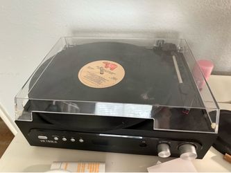 vinyl player