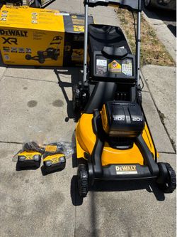 Podadora Dewalt. 2 baterías de 10 horas y. 2 cargadores