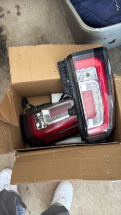 4th generation Yukon taillights