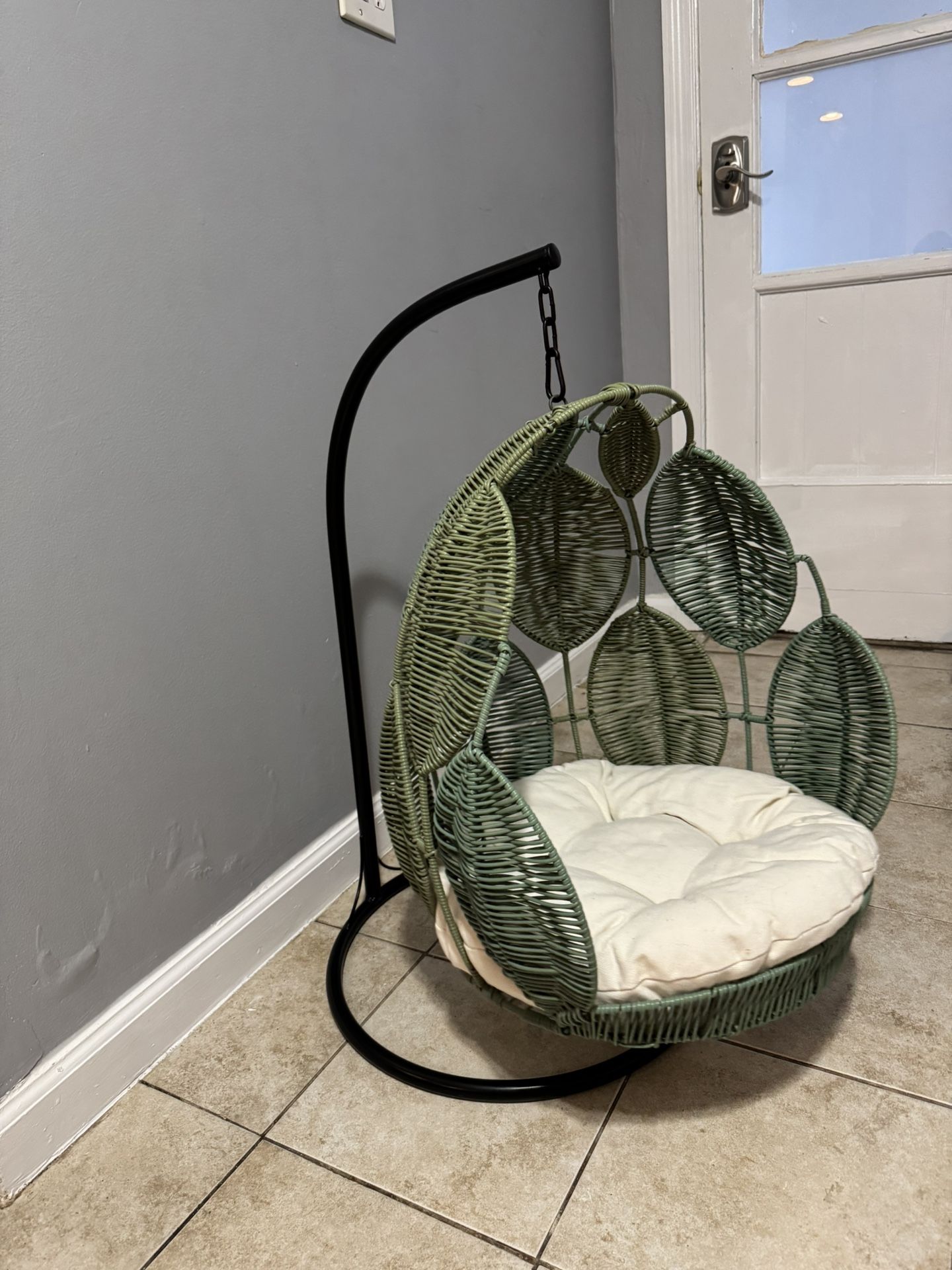 Outdoor/Indoor Pet Swing /Bed with Stand