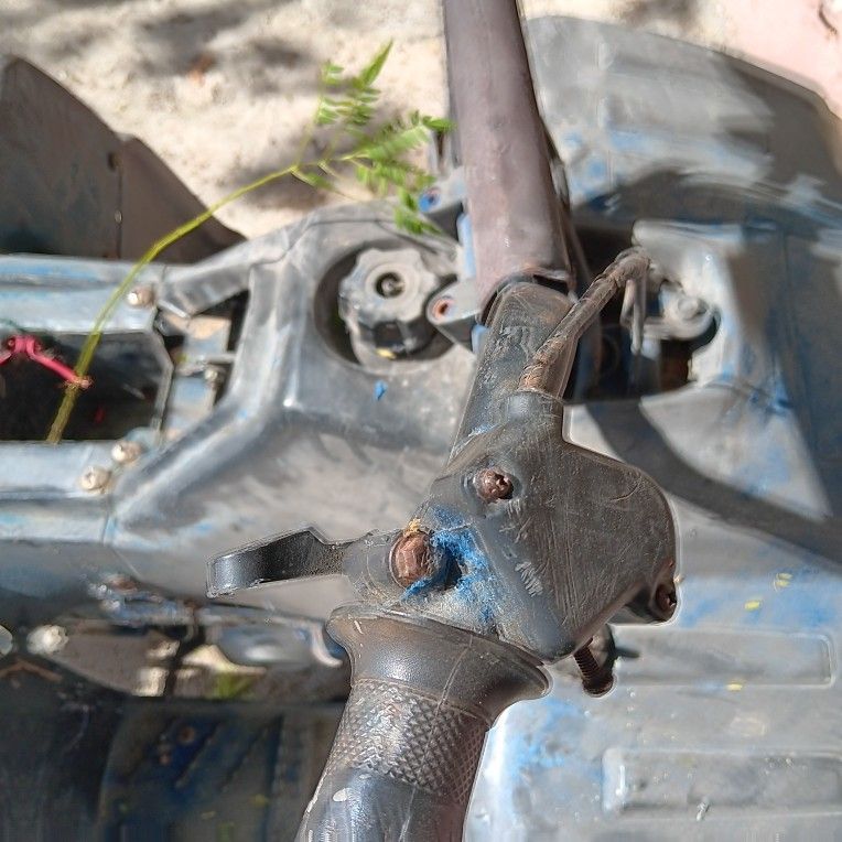 Small Quad It Most Go It Those Not Run Bring A Battery To Check If The Motor Runs Make A Offer