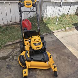 DEWALT lawnmower working good no bag
