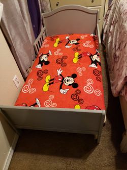 Toddler bed
