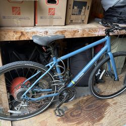 REI-COOP hybrid Bike Adult 