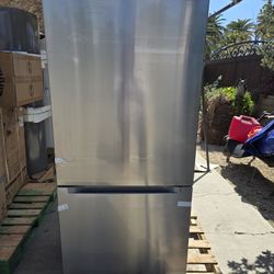 Vissani 18.7 cu.ft .bottom Freezer Refrigerator In Stainless Steel 