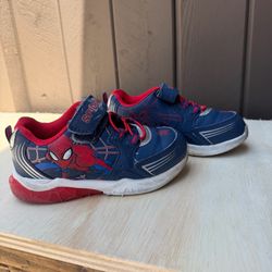 Spider Man Marvel Light Up boy shoes size  11