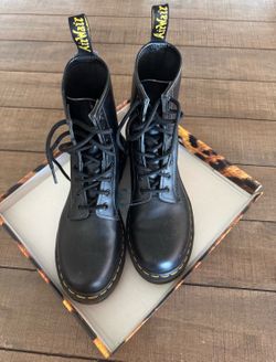 Dr Martens women’s size 8 boots $75