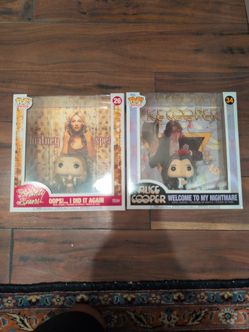 Two brand new Funko pops Alice Cooper, Welcome to My nightmare and Britney Spears. Oops, I Did it again. Special edition.