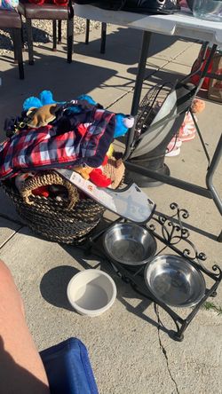 Doggy toys feeding tray