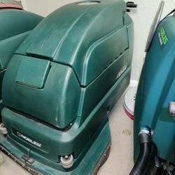 Nobles , Floor Scrubber
