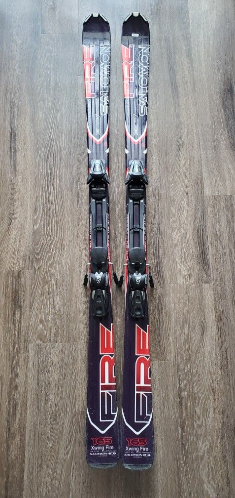 Salomon Xwing Fire Skis (165cm) & Salomon L10 Bindings