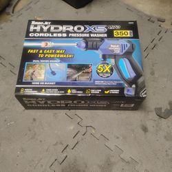 Cordless pressure washer