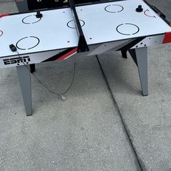 High-Quality Air Hockey Table for Sale - Missing Hockey Puck, Great Condition!