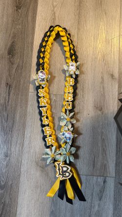 Graduation leis
