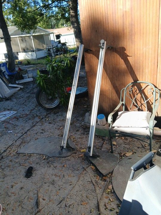 All aluminum, 2 piece extendable, ladder rack