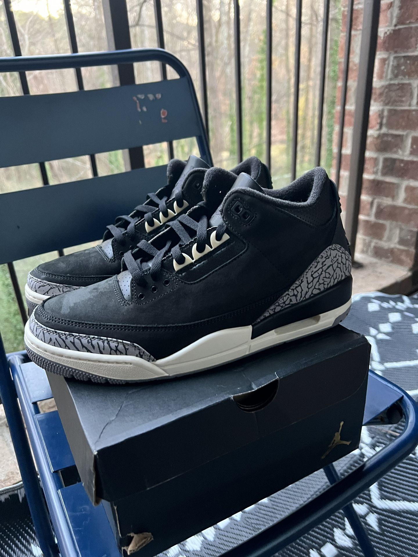 BRAND NEW JORDAN 3 “OFF NOIR” SIZE 10.5 MEN