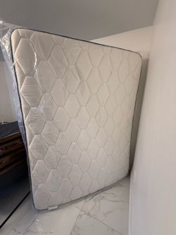 8" Queen Size Mattress
