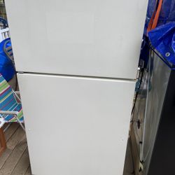 Whirlpool Refrigerator 