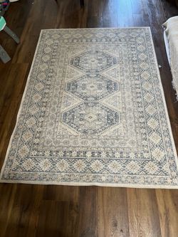 5x7 Blue & Gray Vintage Style Area Rug - Excellent Condition