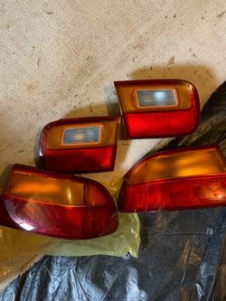 Tail lights .Honda civic 94 coupe