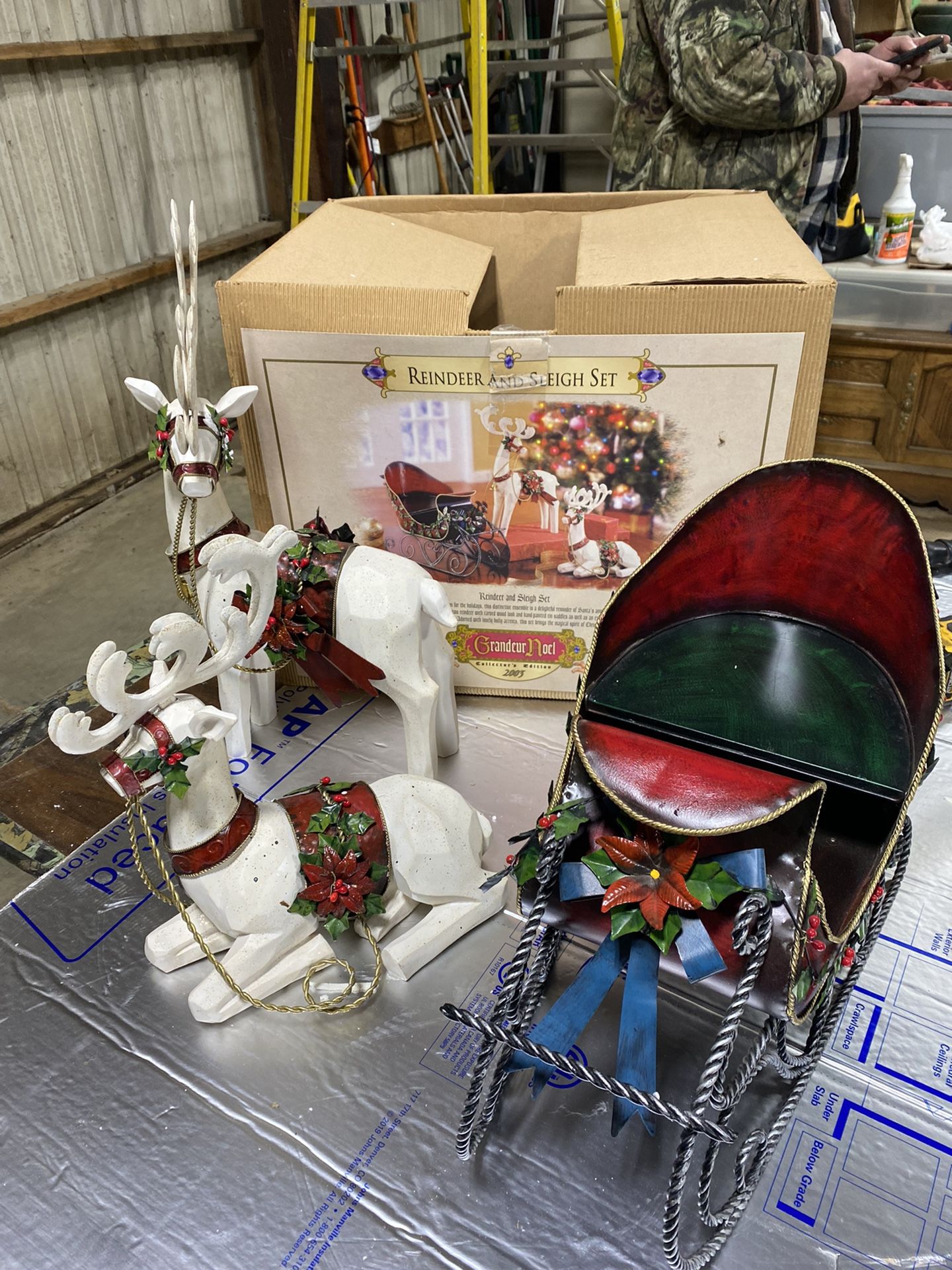 Beautiful Collectible Deer With Santa Sleigh