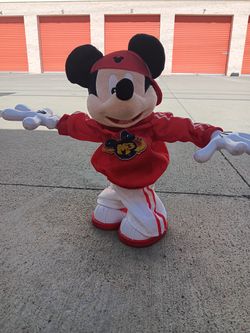 DANCING MICKEY MOUSE