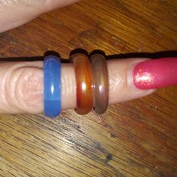 
3ct Glass Blue Orange Gray Stackable Rings Size 7

100% of all proceeds go to the Pure Water Ministries Navajo Reservation AZ

