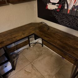 ***Brown/Black L-Shape Desk - Excellent Condition