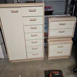 2 Night Stands And Dresser 80  Bucks. Great Condition