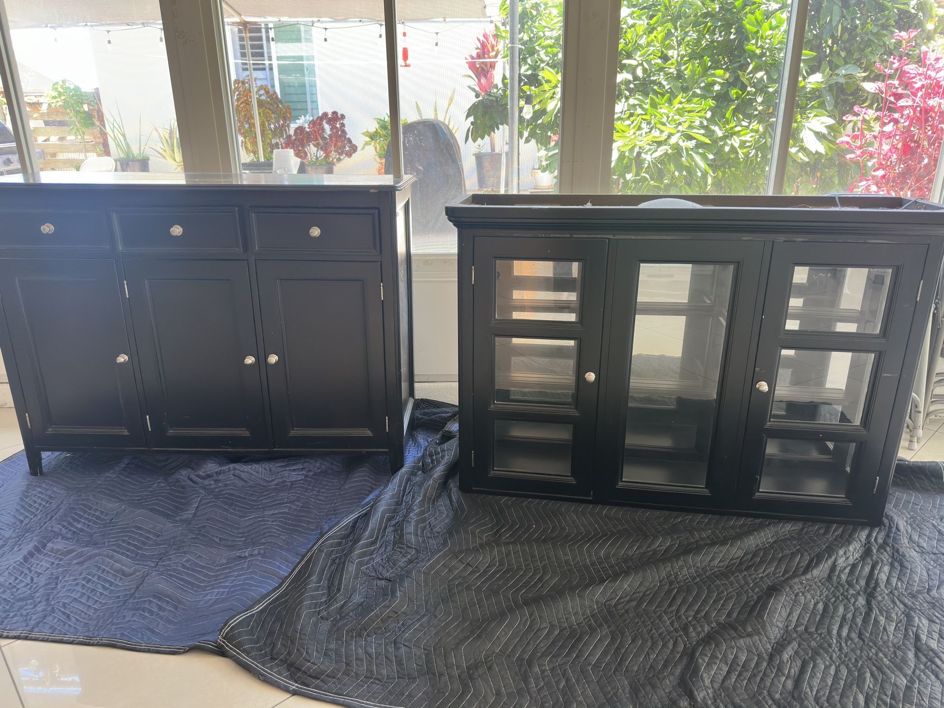 2 Piece China Cabinet