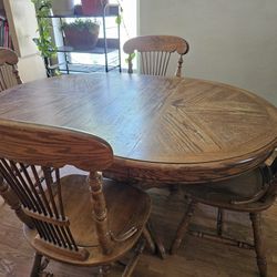 Table & Chairs