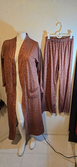 Animal print 2 piece jacket & pants like new