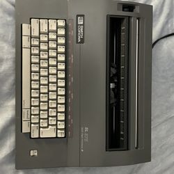 Smith Corona SL 575 5A-A Electronic Typewriter With Spell Right Dictionary NICE