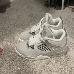 Jordan 4