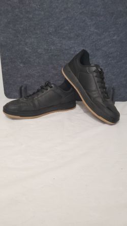 Levis sneakers size 11 men's